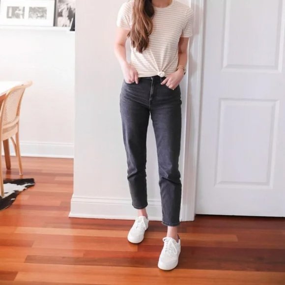 Everlane Denim - 🍁 Everlane The Cheeky Jean Button Fly Washed Black Jeans